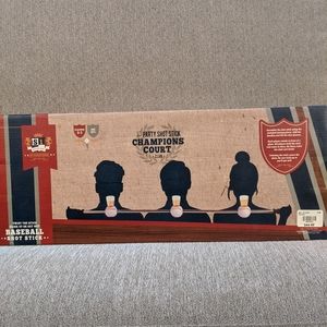 Champions Court Party Favor